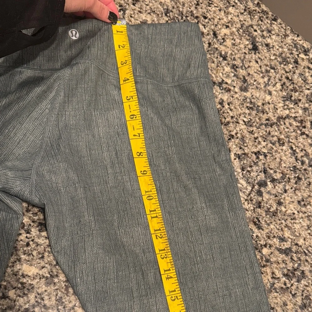 BNWOT Lululemon athletica Green Leggings Size 10 - Picture 8 of 8